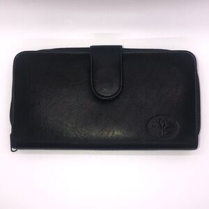 Buxton leather wallet with snap and zip closures